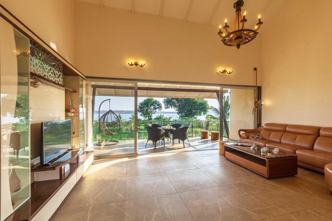 Luna Villa By Stayvista - Lakeside Charm With Terrace, Lush Lawn & Modern Decor Nashik Exterior photo